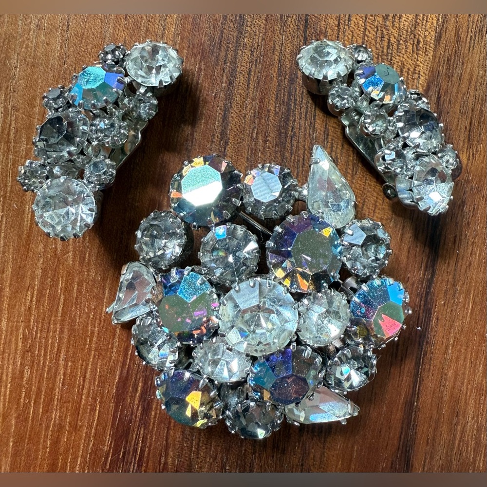 Vintage Karu Brooch w/ Clip On Earrings Rhinestone Set Clear